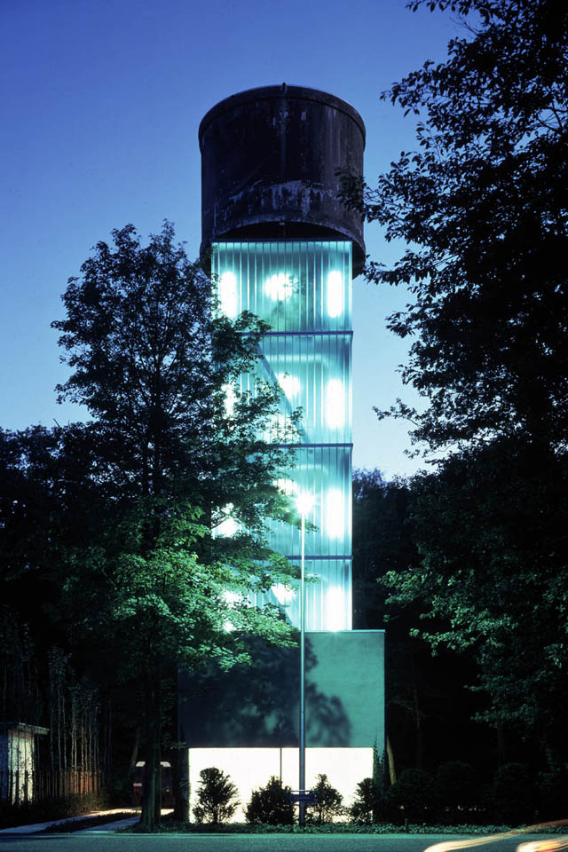 ˮסլ water tower in Antwerp by Crepain Binst